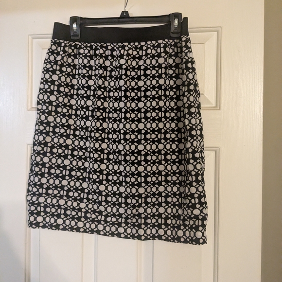 Worthington Dresses & Skirts - Worthington Black and White Embellished Skirt